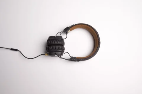 ce inseamna podcast in romana